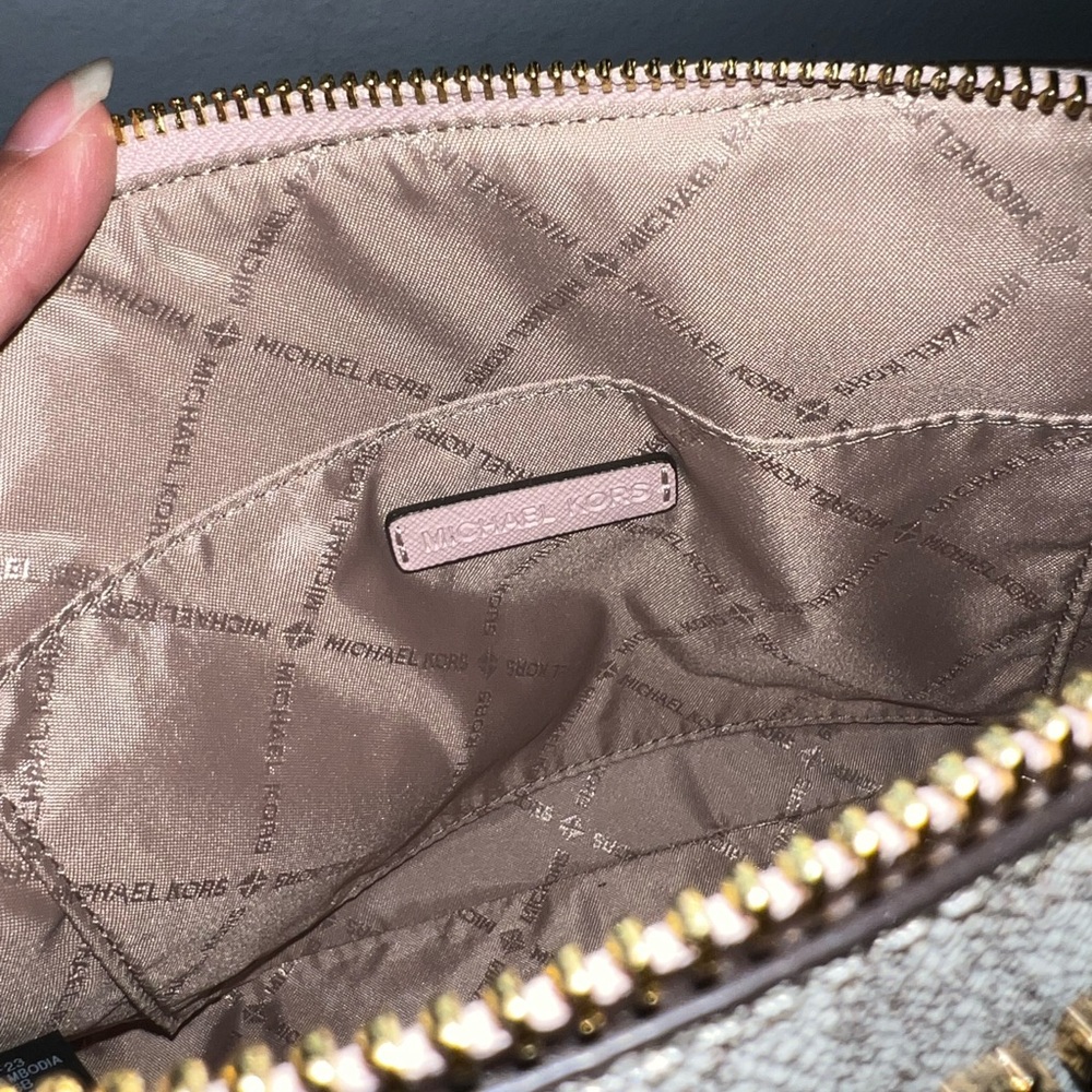 Michael Kors Cream Crossbody Bag NEW - Picture 4 of 7